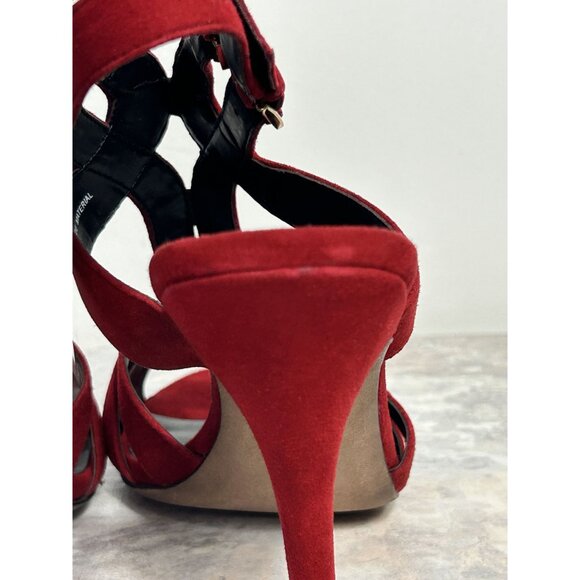 Classiques Entier Trellis Suede Strap Buckle Heels in Red - Sz 9.5M - Picture 10 of 10